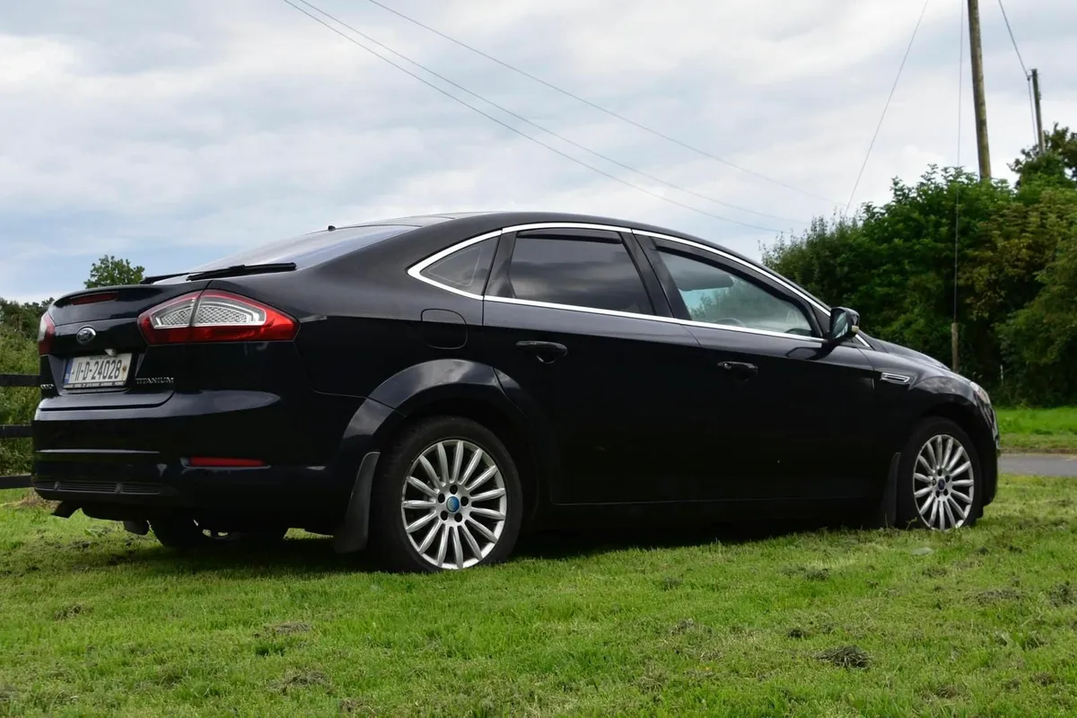 Ford Mondeo 2011 - Image 1