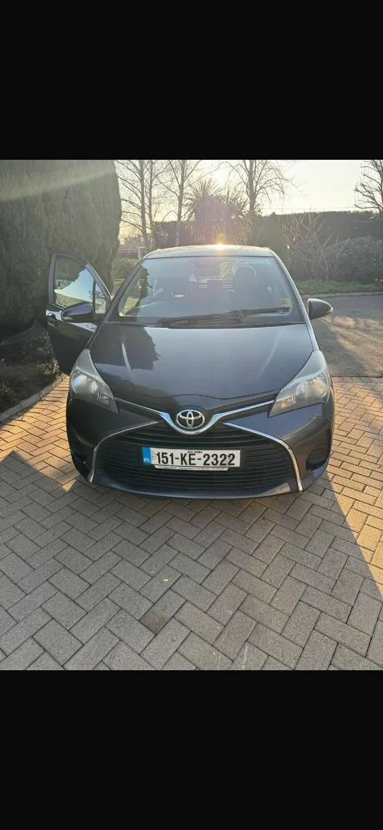 Toyota Yaris 2015 - Image 2