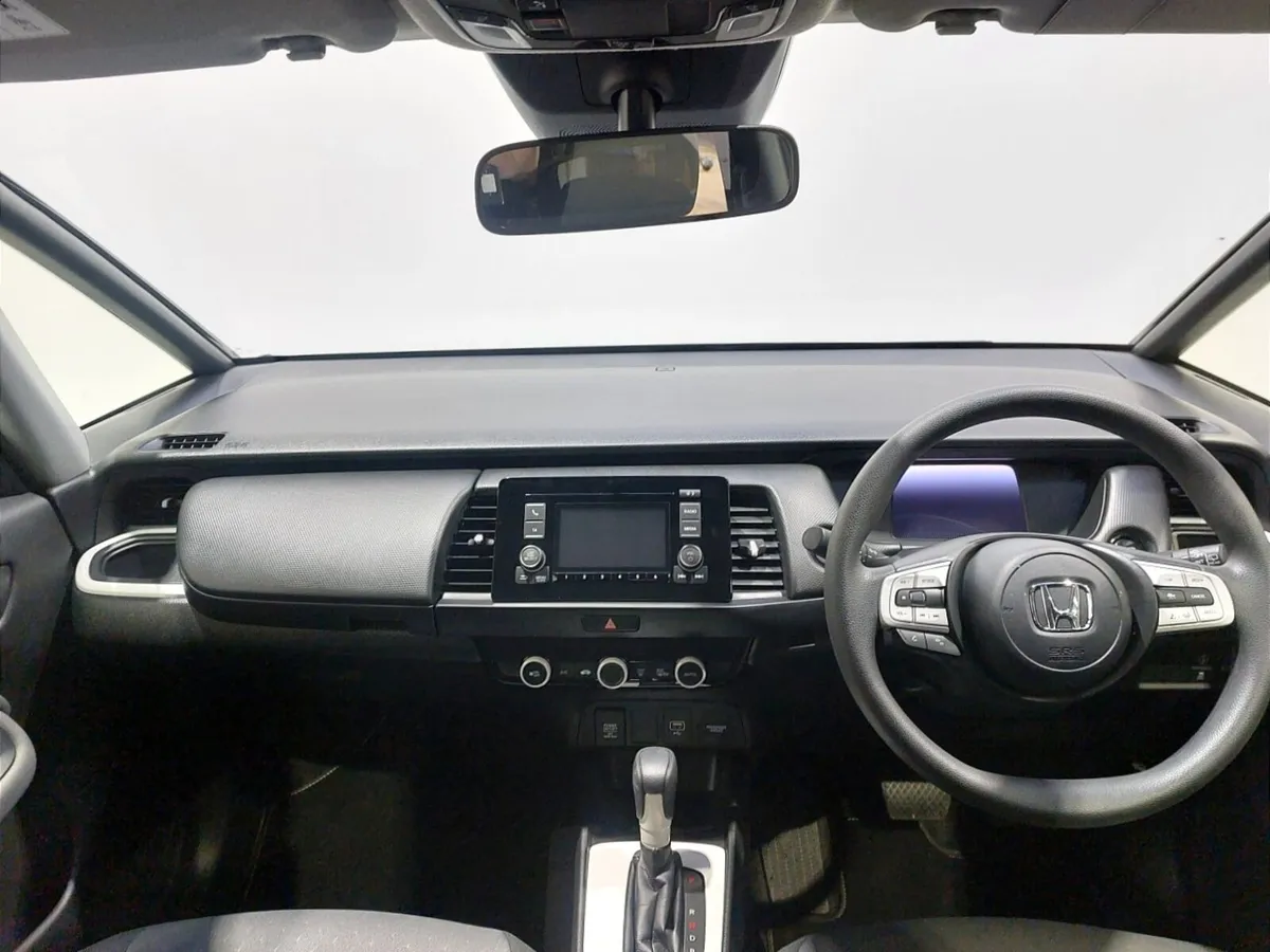 Honda Jazz Hatchback SE - Image 4