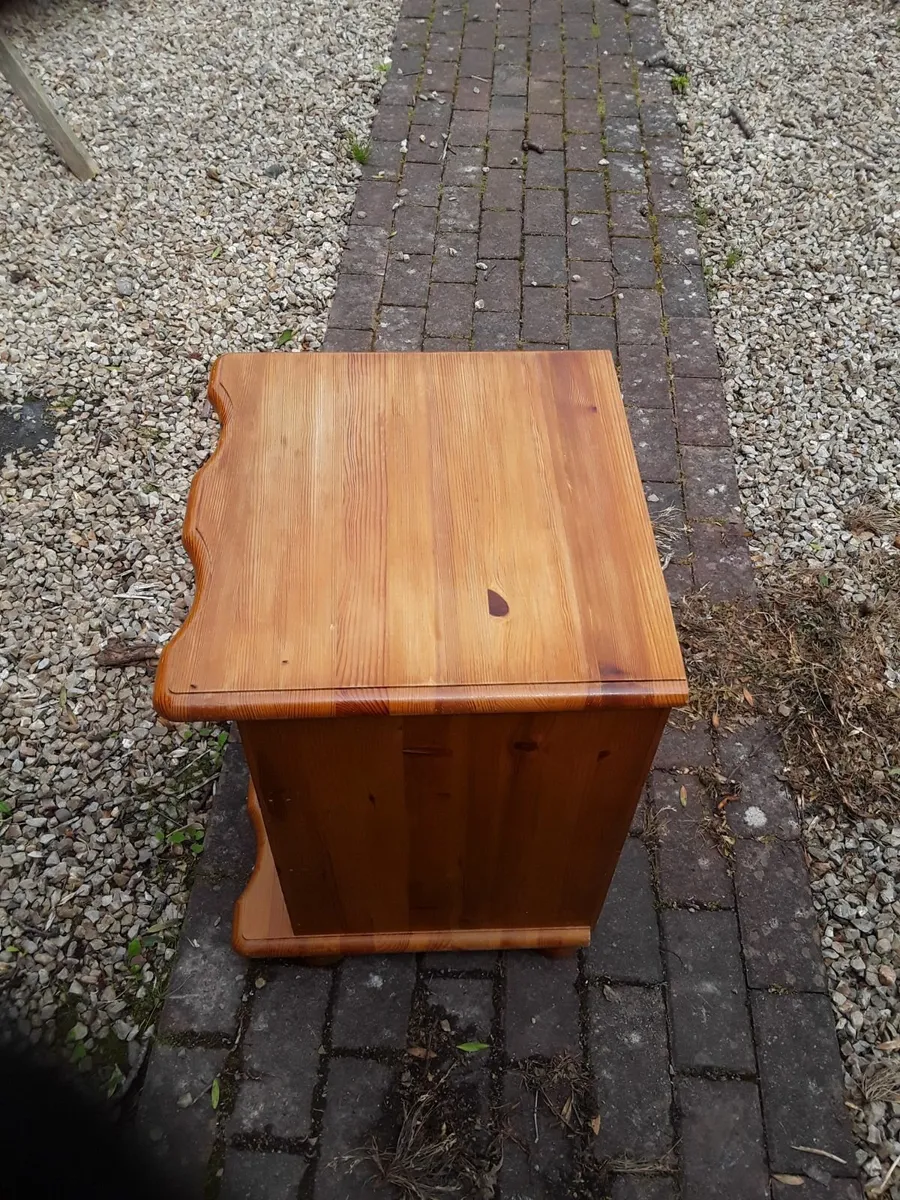 Very heavy well made solid pine tree draw Locker - Image 3