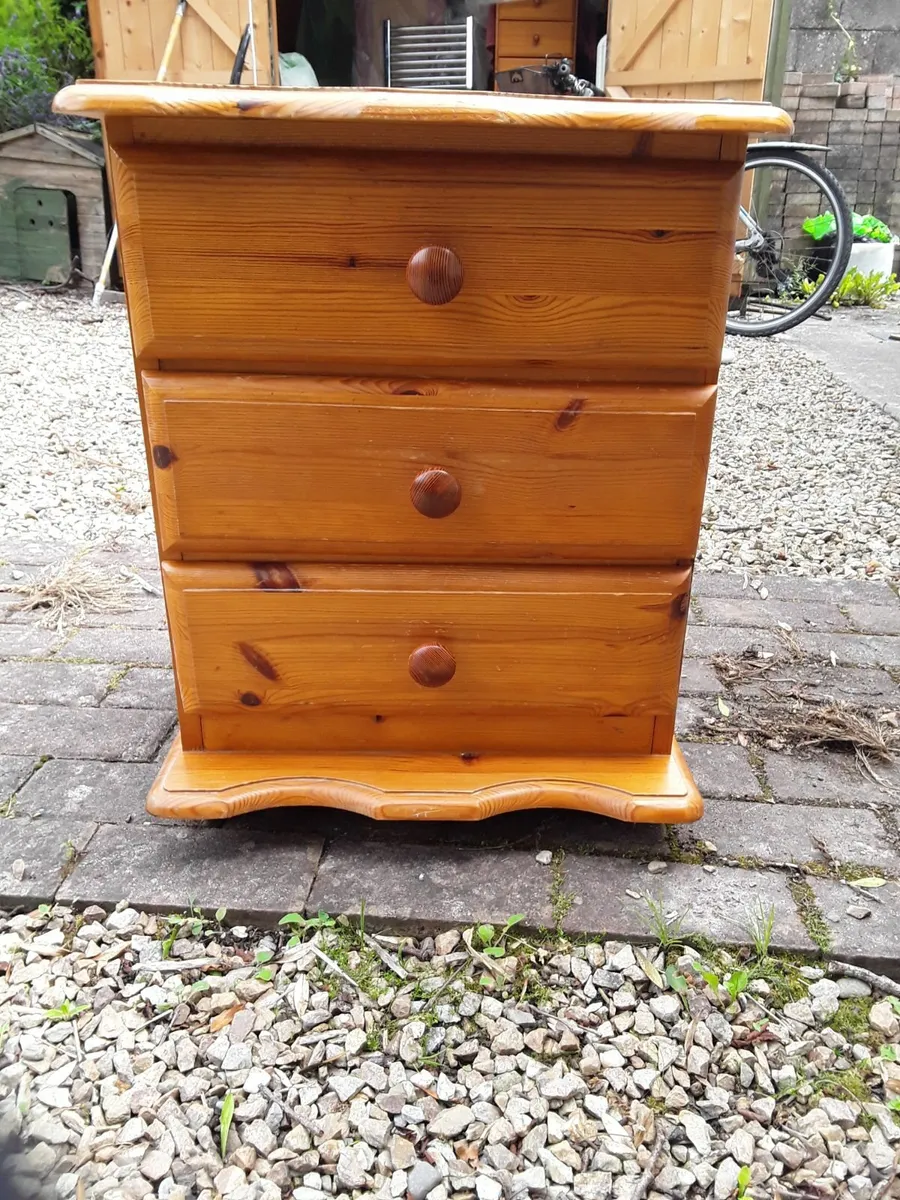 Very heavy well made solid pine tree draw Locker - Image 1