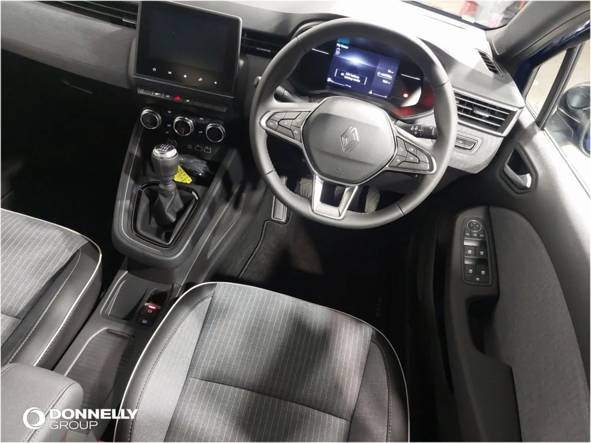 Renault Clio Hatchback Techno - Image 4