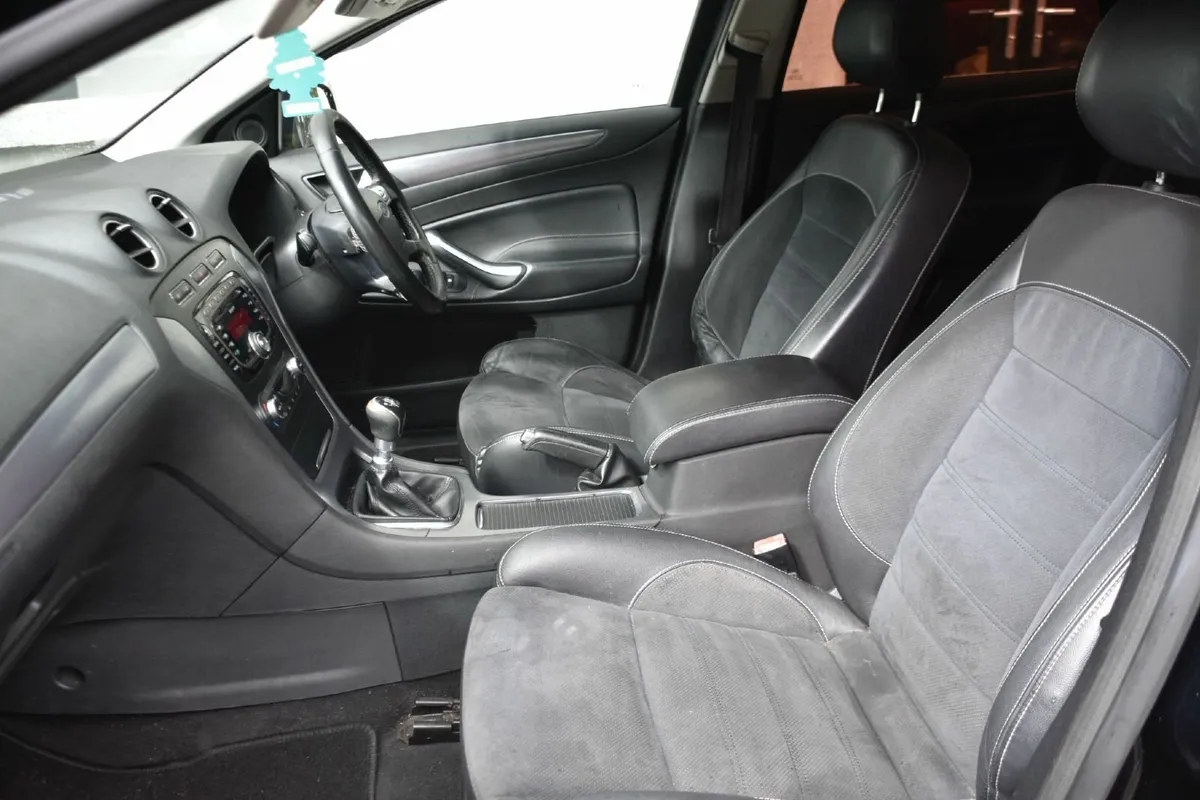 Ford Mondeo 2011 - Image 3