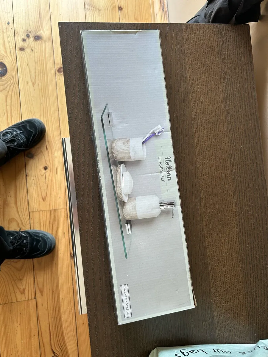 Glass shelf - Image 1