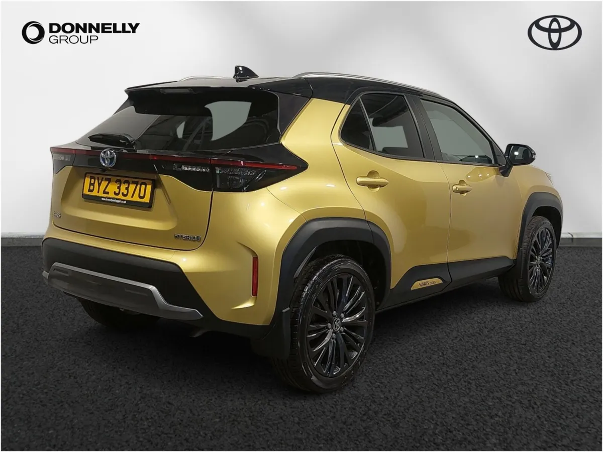 Toyota Yaris Cross Estate Dynamic - Image 4