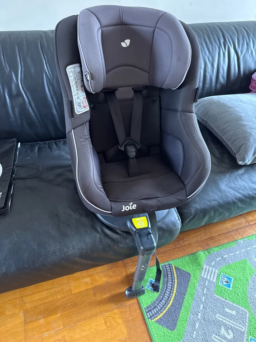 Car seat - Image 1