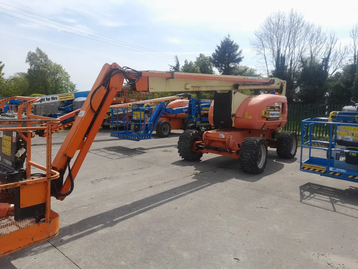 JLG 800 AJ - 26m Artic Diesel Boom - Image 1