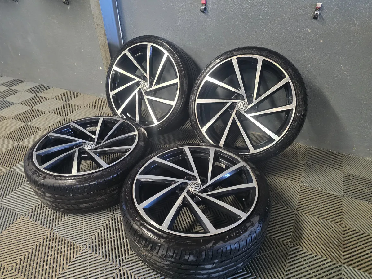 19" Volkswagen Spielberg Style - Image 2