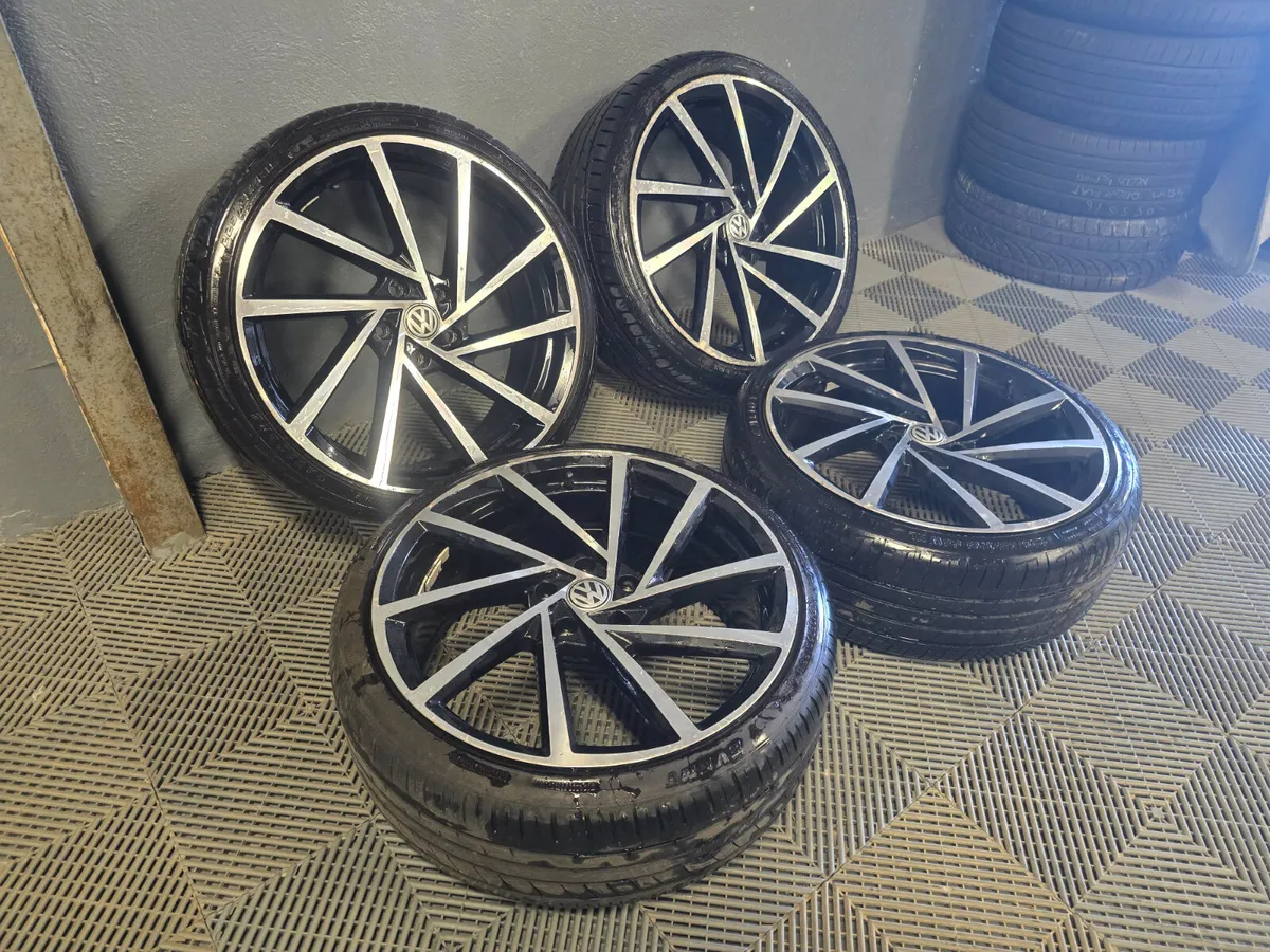 19" Volkswagen Spielberg Style - Image 3