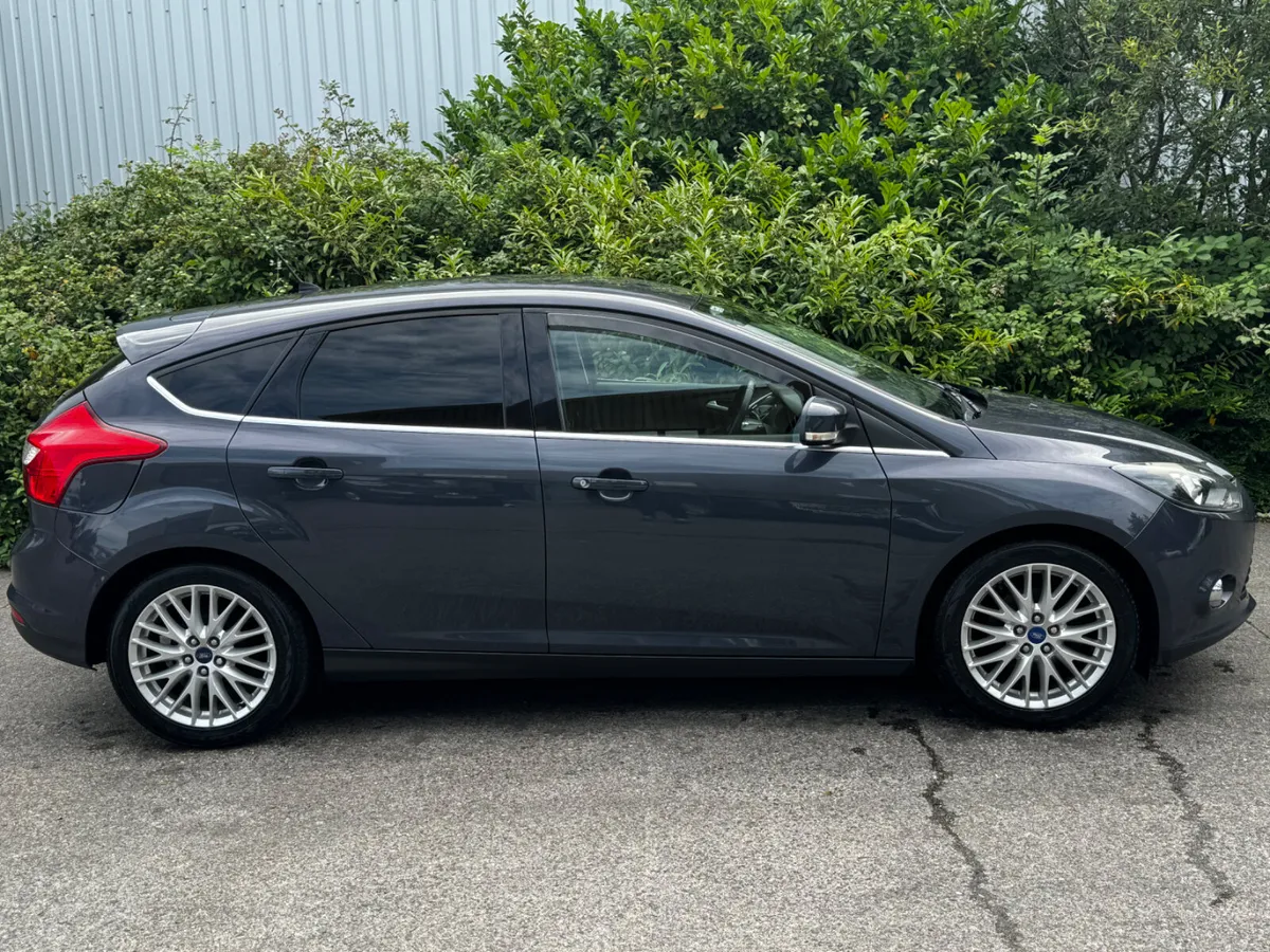 Ford Focus Tax/NEW NCT/ Zetec - Image 4