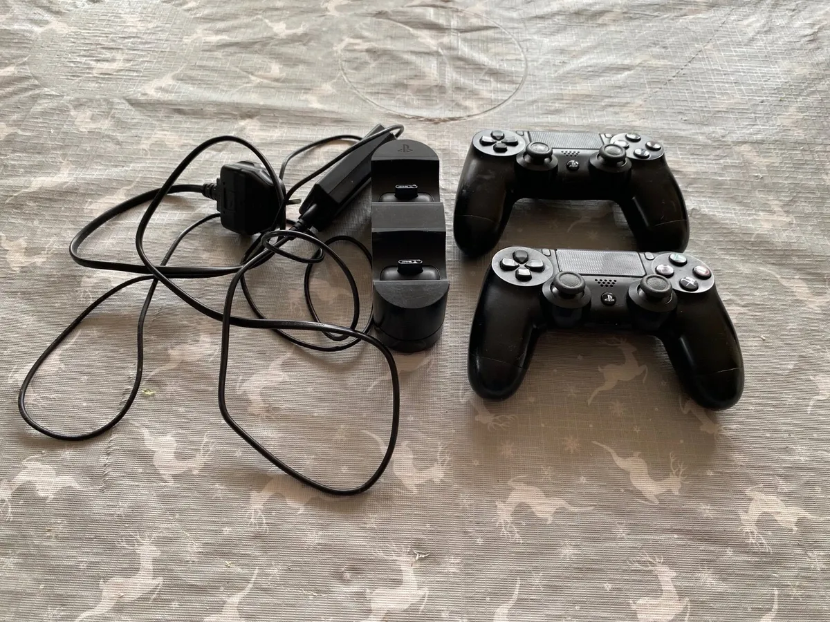 Slim PlayStation 4 and 8 games - Image 3