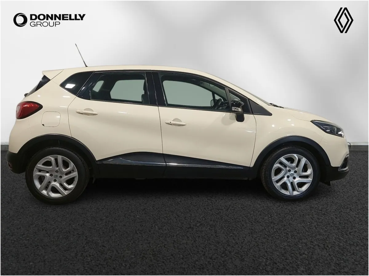 Renault Captur Diesel Hatchback Dynamique MediaNav - Image 3