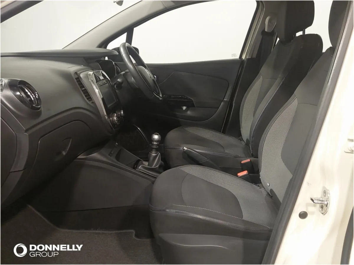 Renault Captur Diesel Hatchback Dynamique MediaNav - Image 4