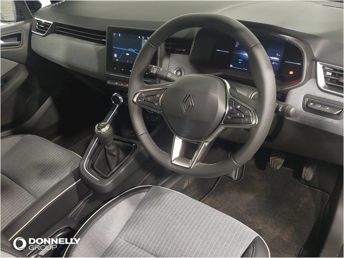 Renault Clio Hatchback Techno - Image 4