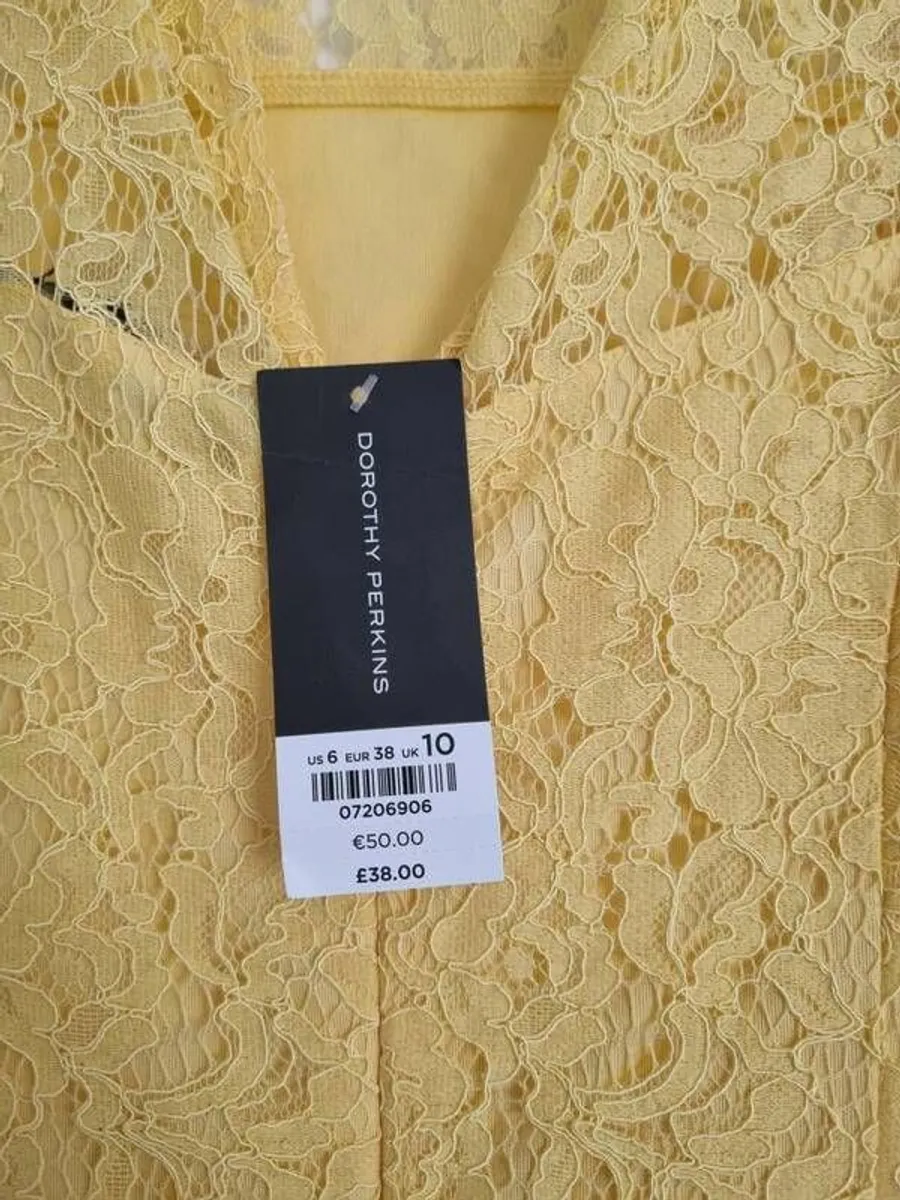 Dresses size 8/10. - Image 3
