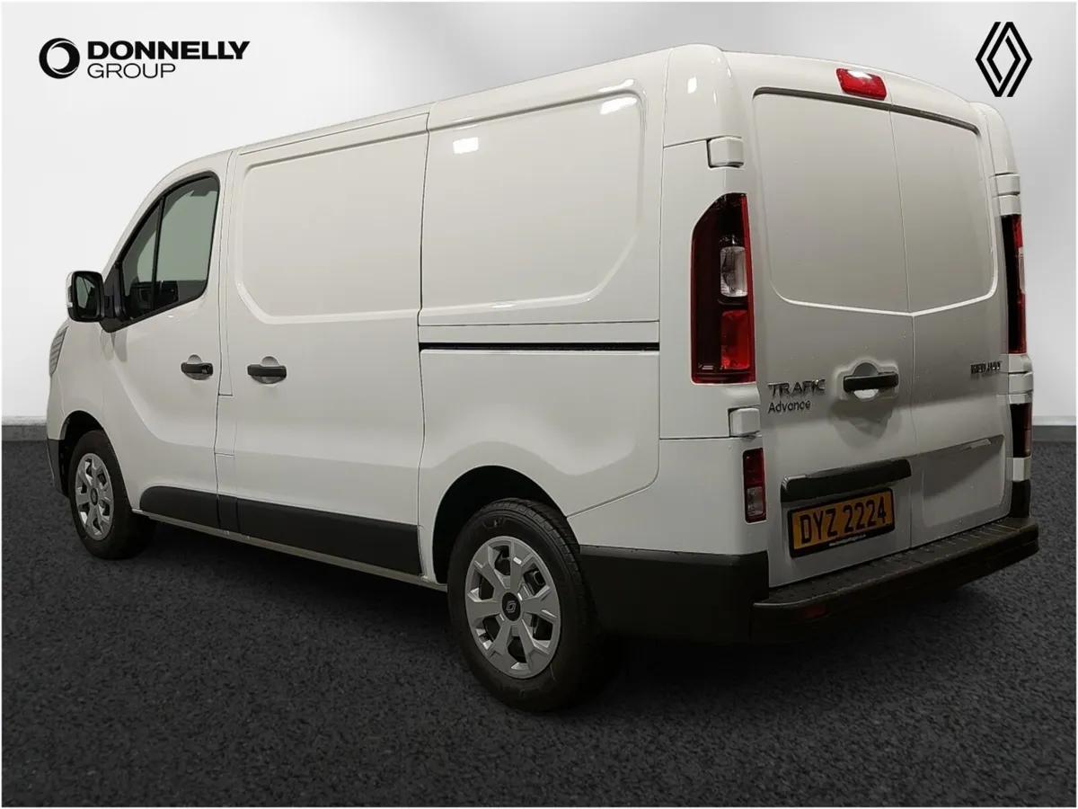 Renault Trafic Swb Diesel Advance - Image 2