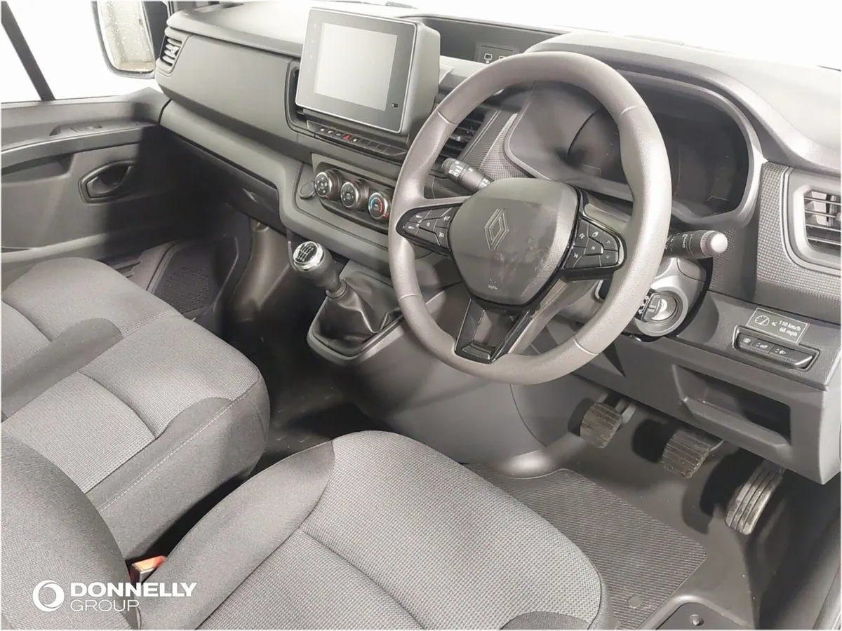 Renault Trafic Swb Diesel Advance - Image 4