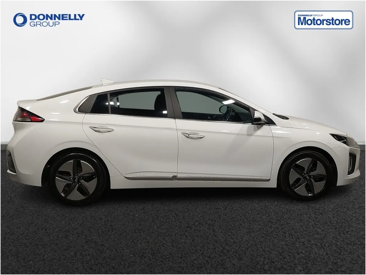 Hyundai Ioniq Hatchback Premium SE - Image 3