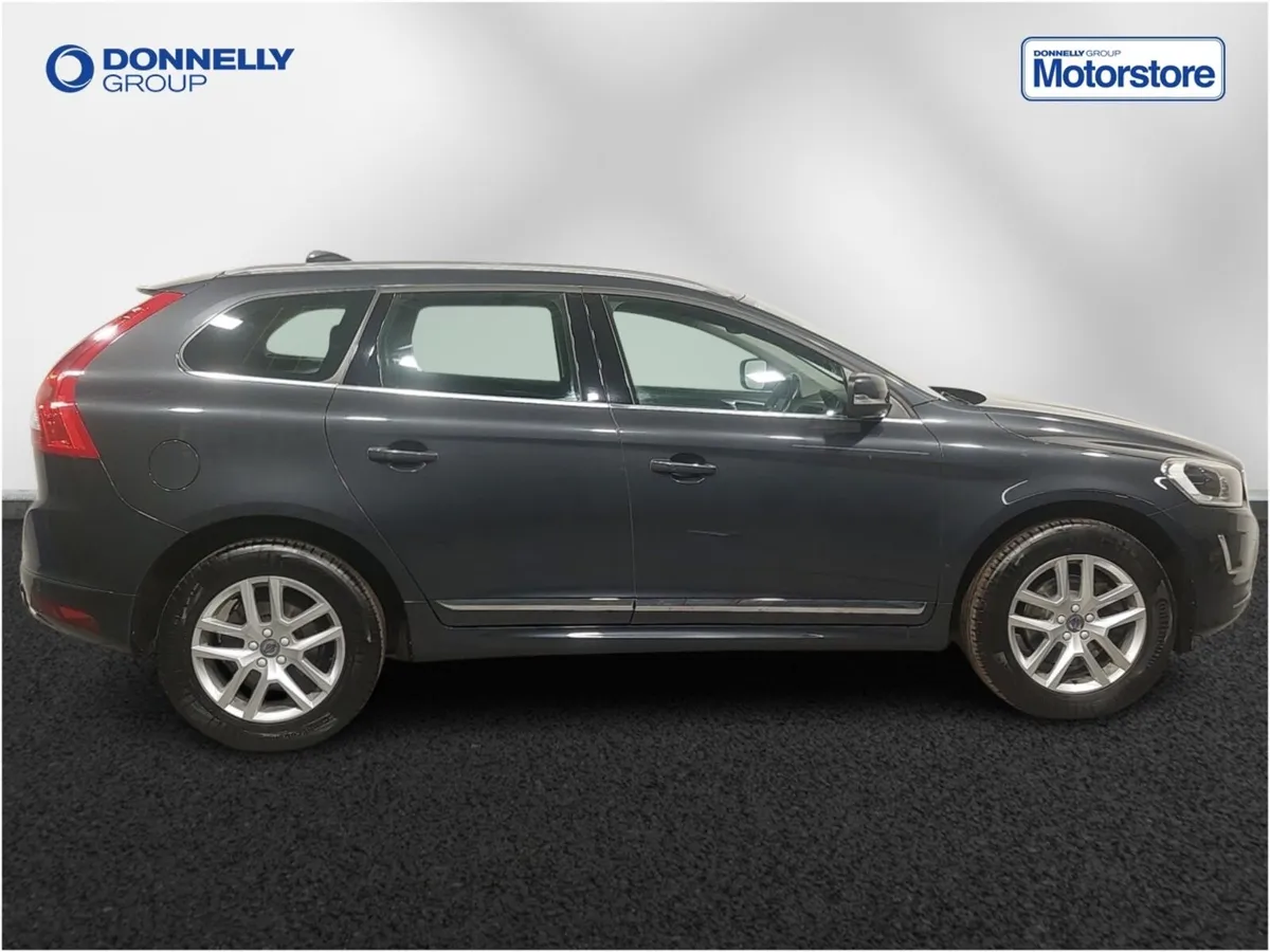 Volvo XC60 Diesel Estate SE Lux Nav - Image 3
