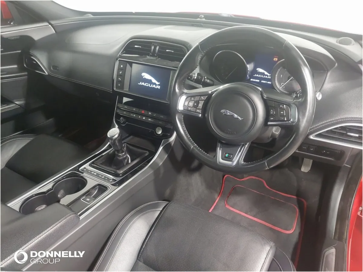 Jaguar XE Xe Diesel Saloon R-Sport - Image 4