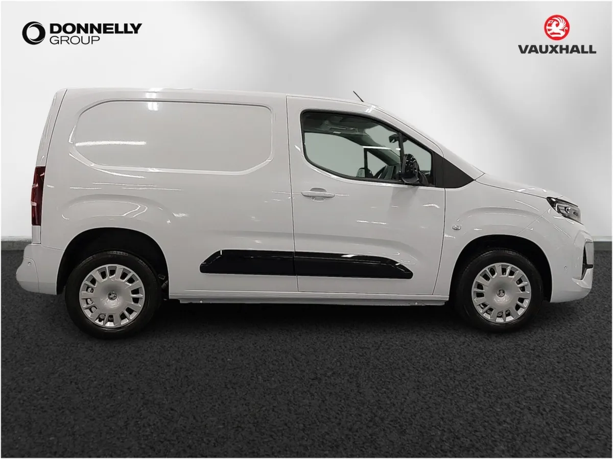 Vauxhall Combo Cargo Diesel Pro - Image 3