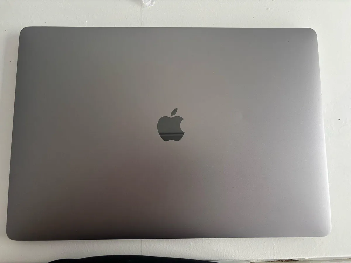 16” MacBook Pro 2019 - Image 2