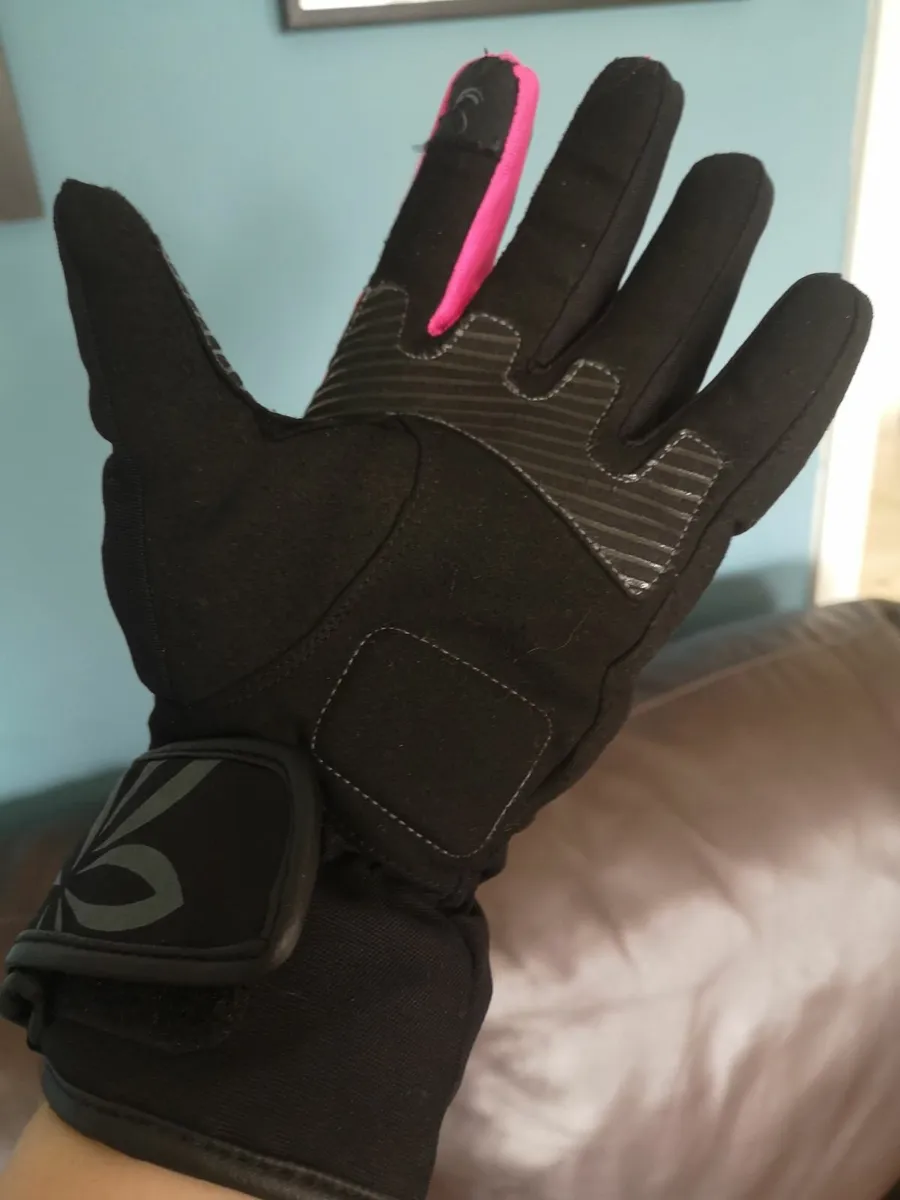 Ladies Motorcycle Boots and Gloves - Image 2
