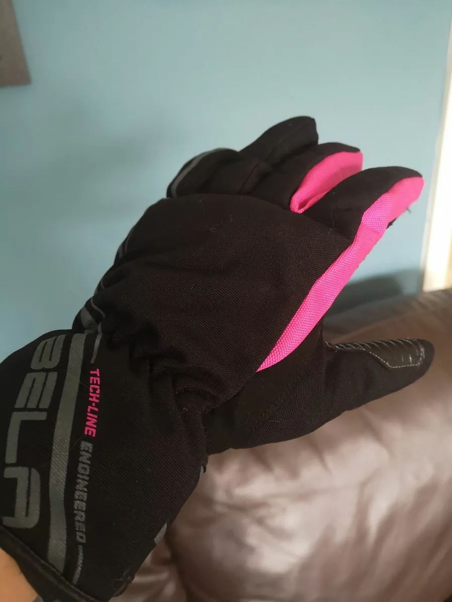 Ladies Motorcycle Boots and Gloves - Image 3