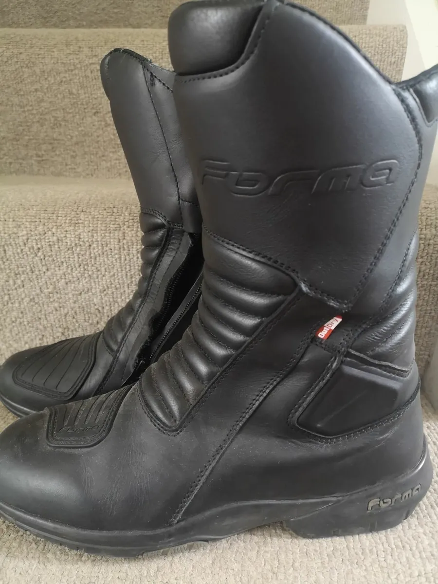 Ladies Motorcycle Boots and Gloves - Image 1