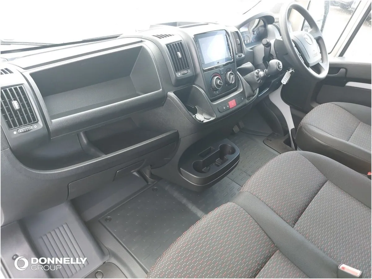 Vauxhall Movano 3500 L2 Diesel Fwd Dynamic - Image 4