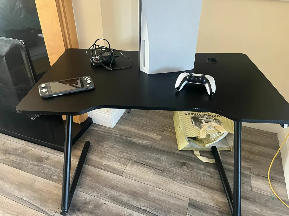 Gaming Table - Image 2