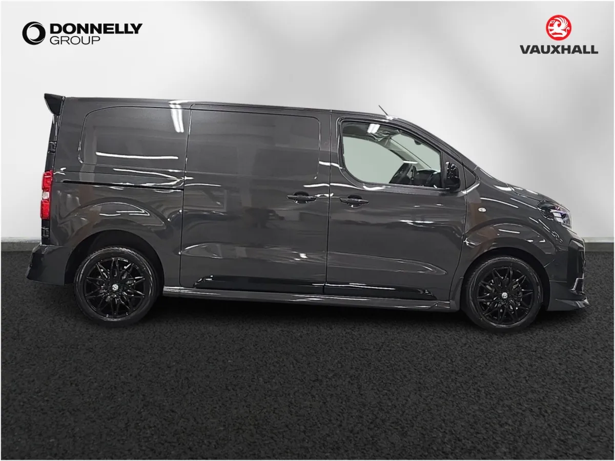 Vauxhall Vivaro Diesel Special Edition GS - Image 3