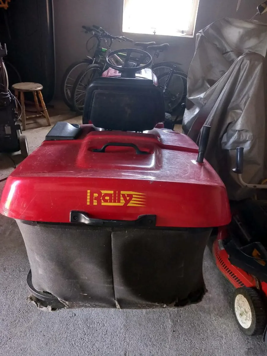 Rally ride on lawnmower - Image 3