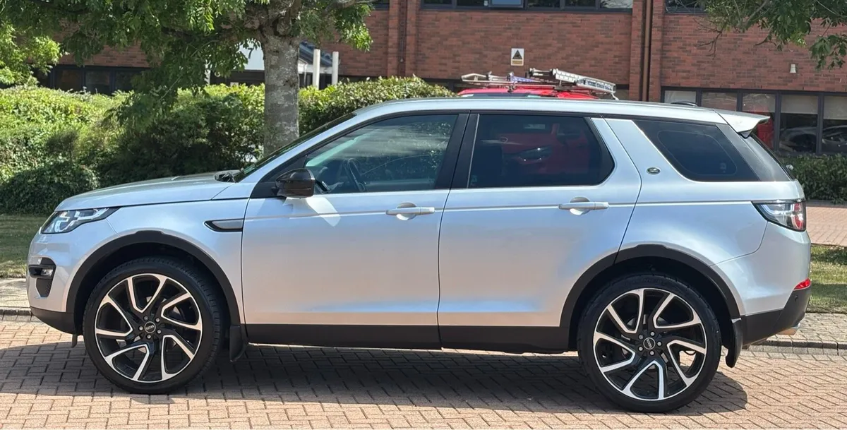 Land Rover discovery sport Automatic Low milage - Image 3