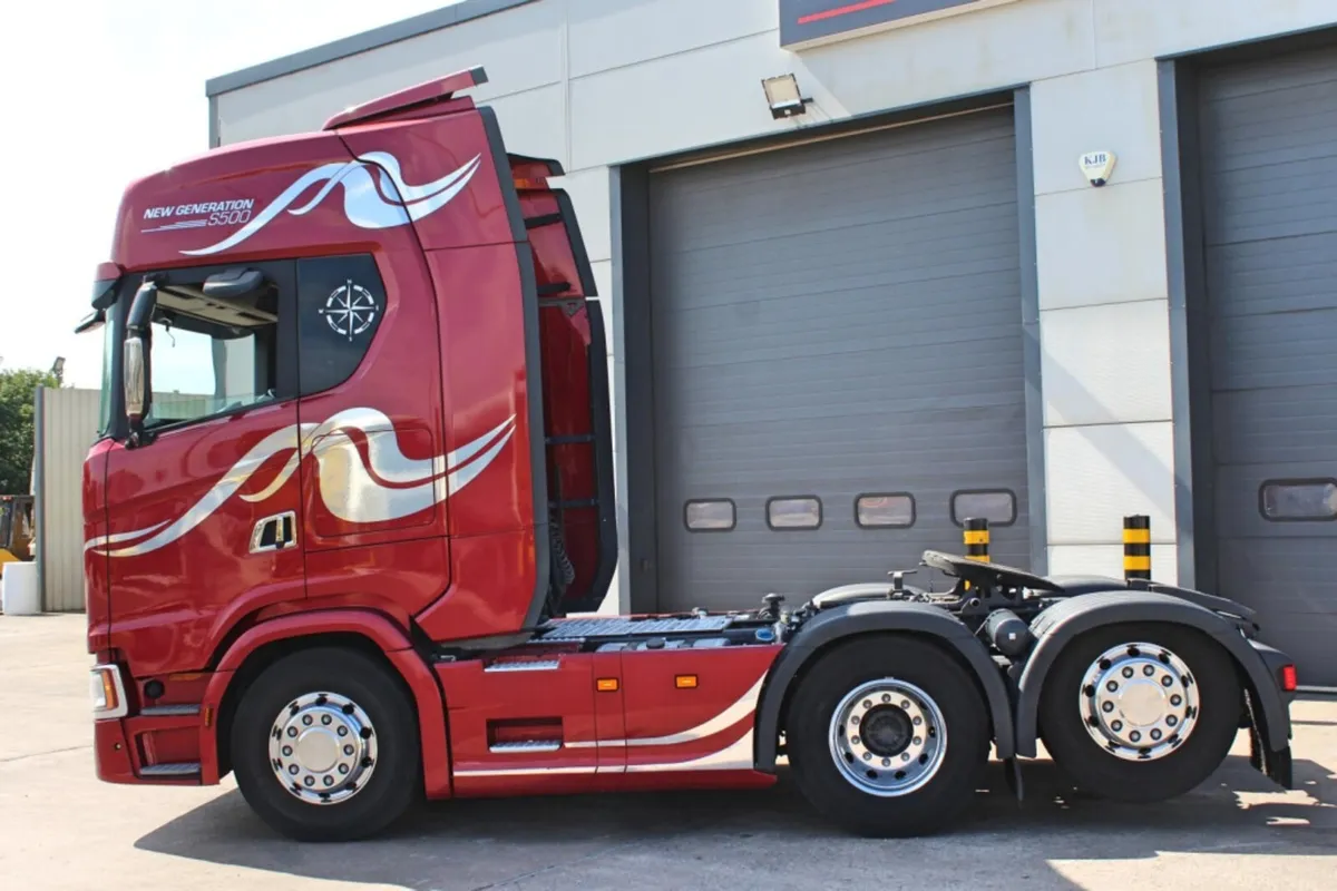 2019 SCANIA S500 6X2 WITH REAR LIFT AXLE, - Image 4
