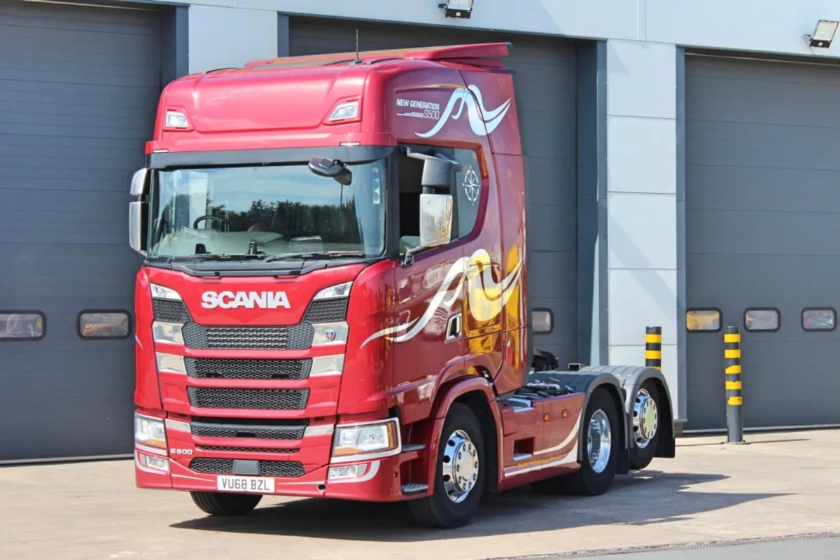 2019 SCANIA S500 6X2 WITH REAR LIFT AXLE, - Image 3