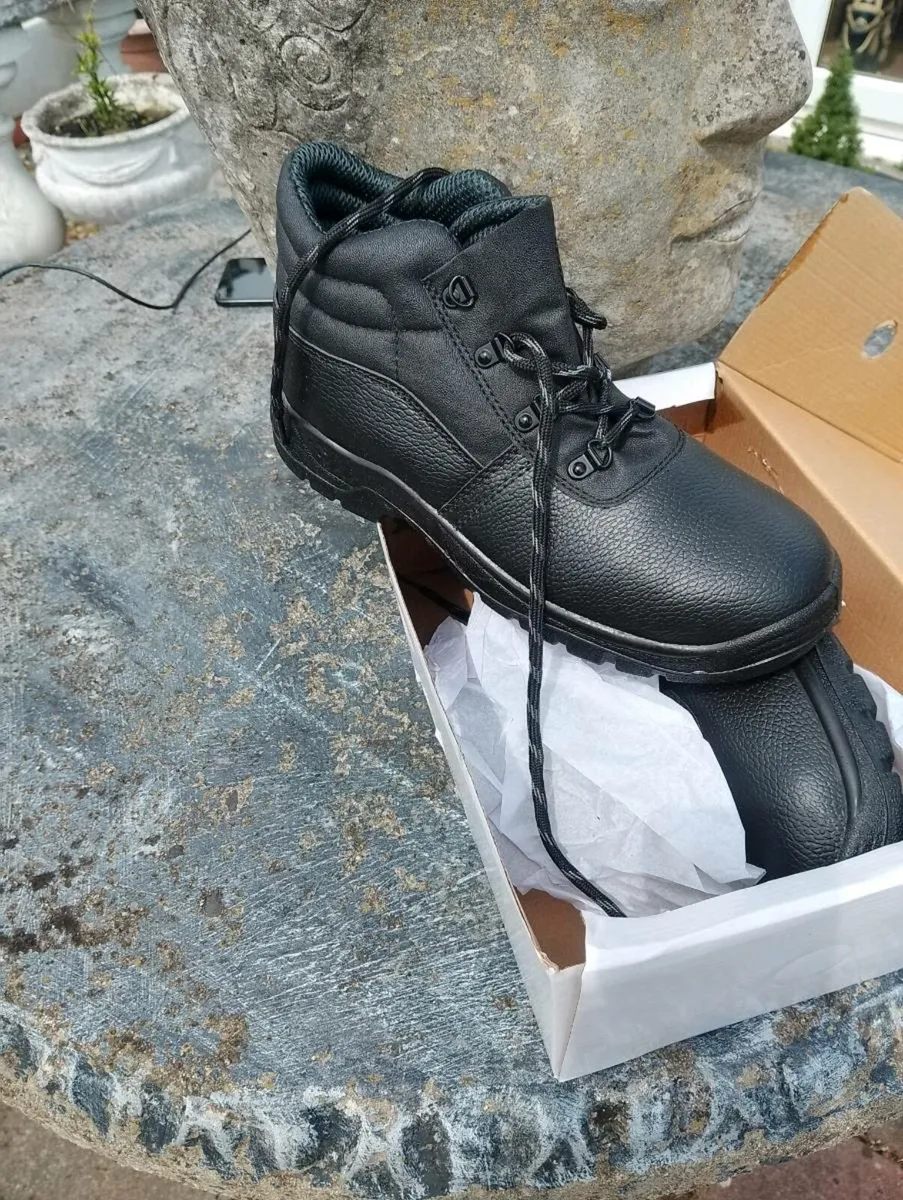 Steel toe cap work boots - Image 2