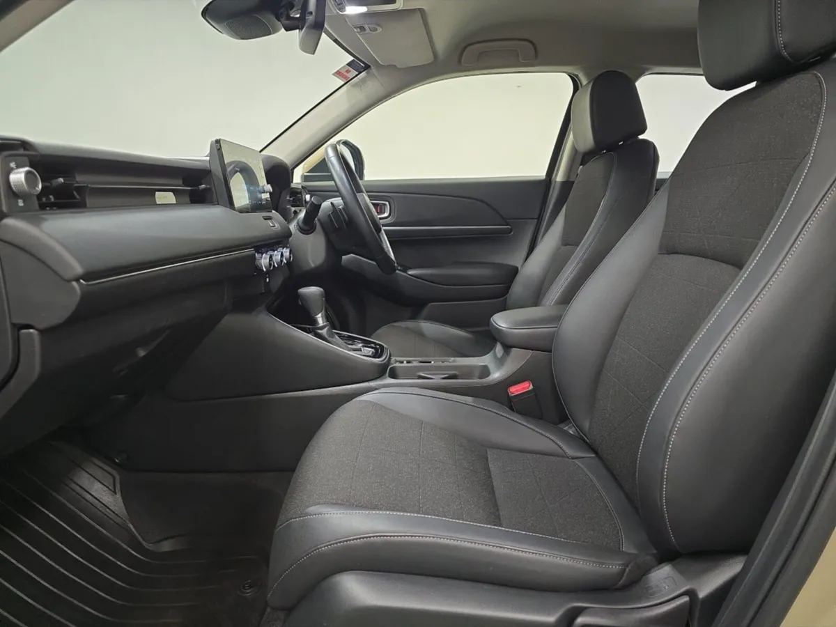 Honda HR-V Hr-V Hatchback Advance - Image 2