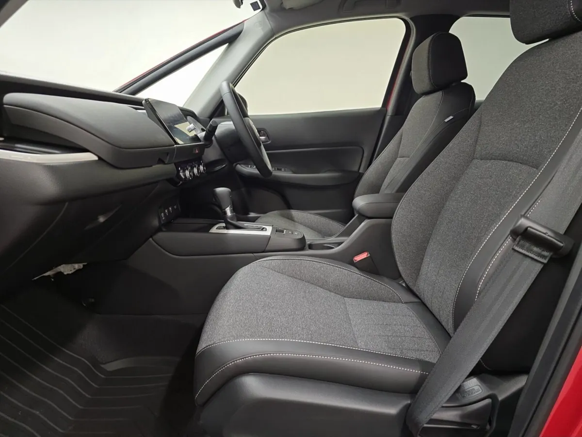 Honda Jazz Hatchback Advance - Image 2