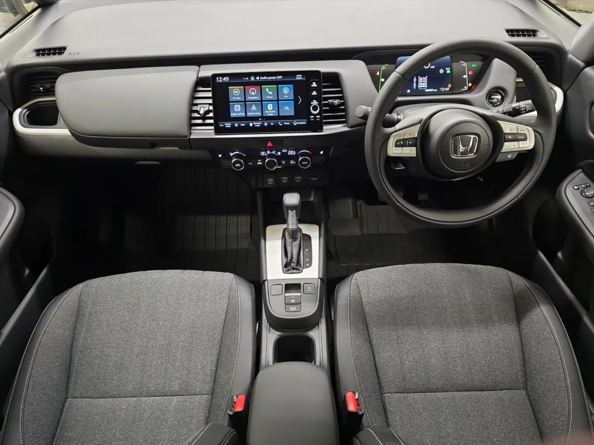 Honda Jazz Hatchback Advance - Image 4