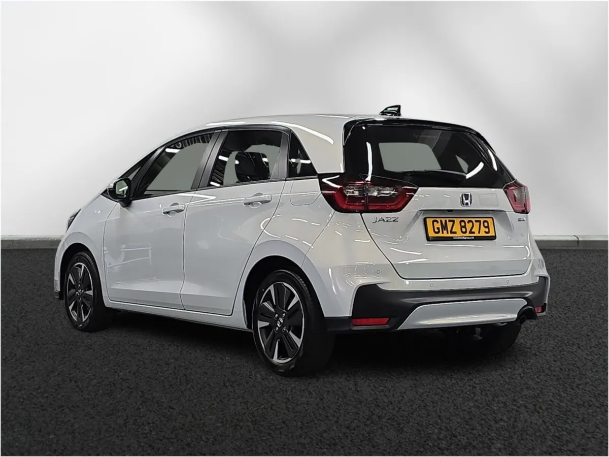 Honda Jazz Hatchback Advance - Image 3