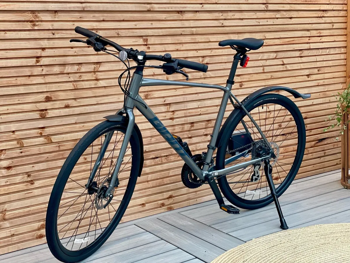 Giant Escape 2 Disc Hybrid bike | Like new - Image 4