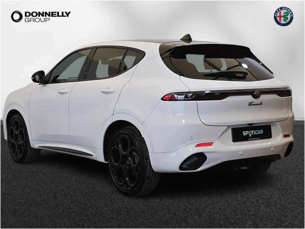 Alfa Romeo Tonale Hatchback Tributo Italiano - Image 2