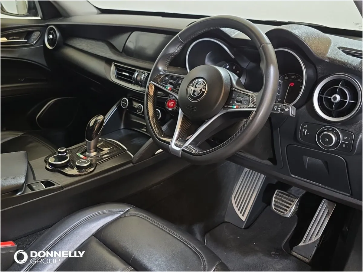 Alfa Romeo Stelvio Estate Special Edition Nero Edi - Image 4