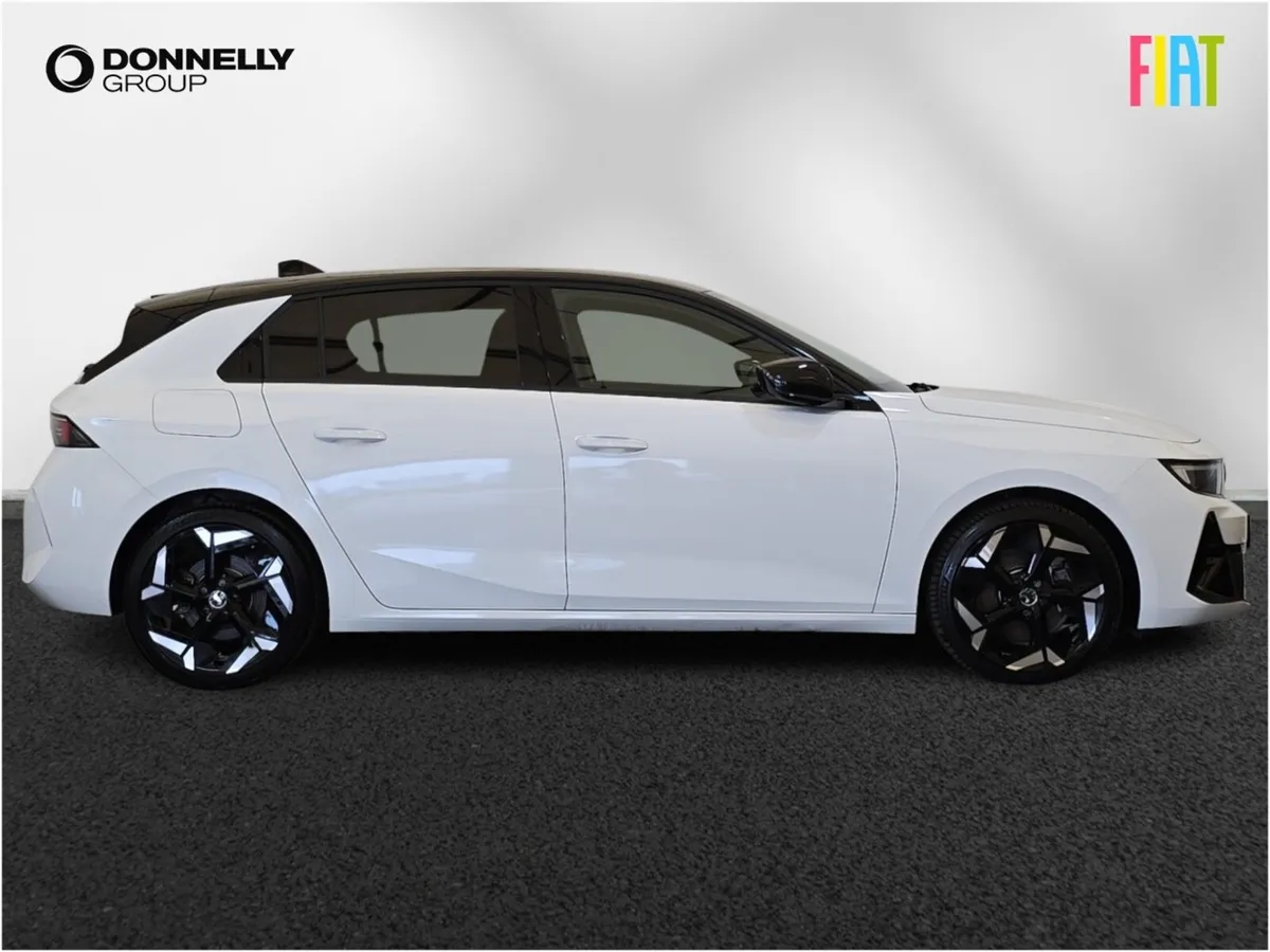 Vauxhall Astra Hatchback GSe - Image 3