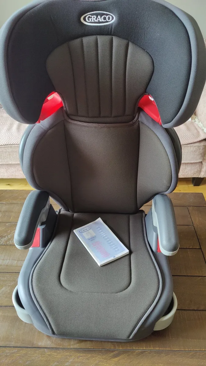 Graco Car Seat - Junior Maxi 15-36 Kg - Image 1