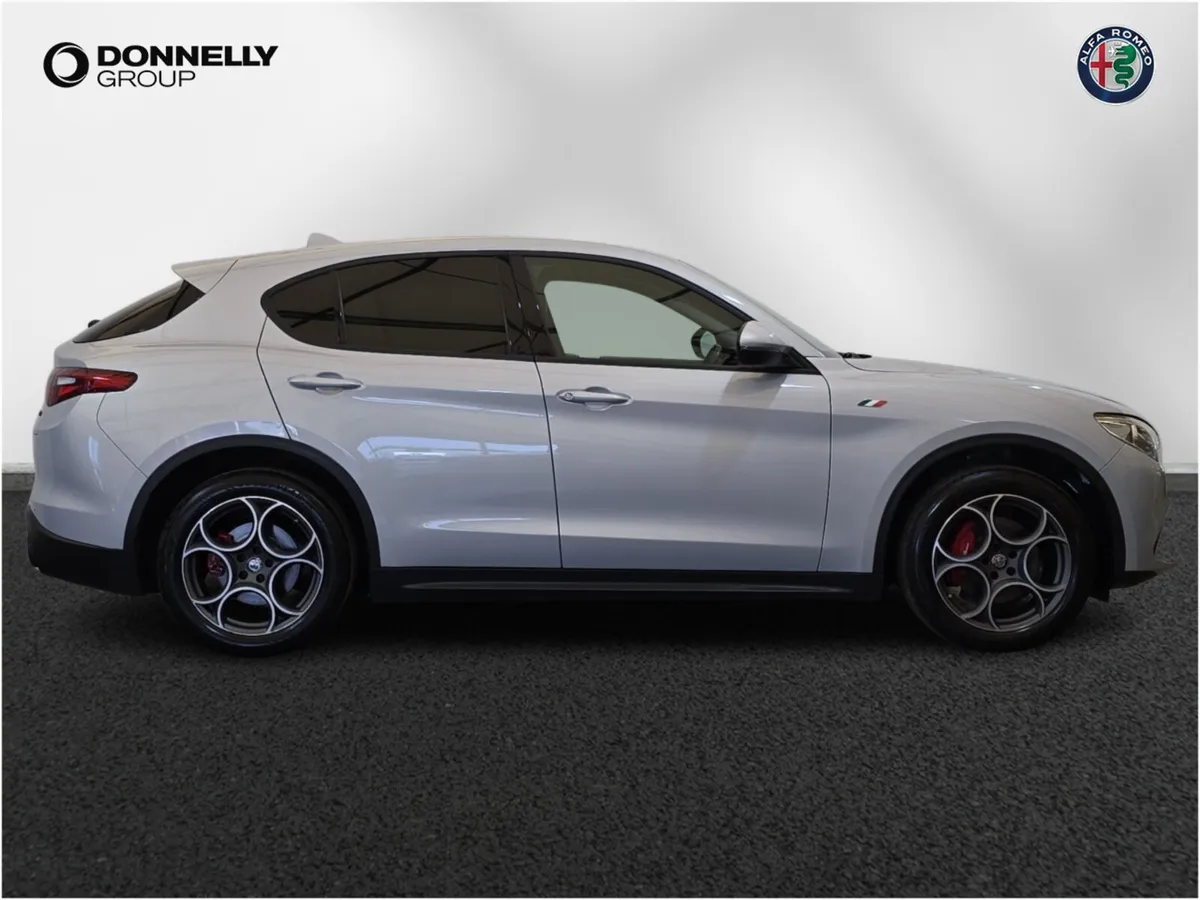 Alfa Romeo Stelvio Estate Sprint - Image 3