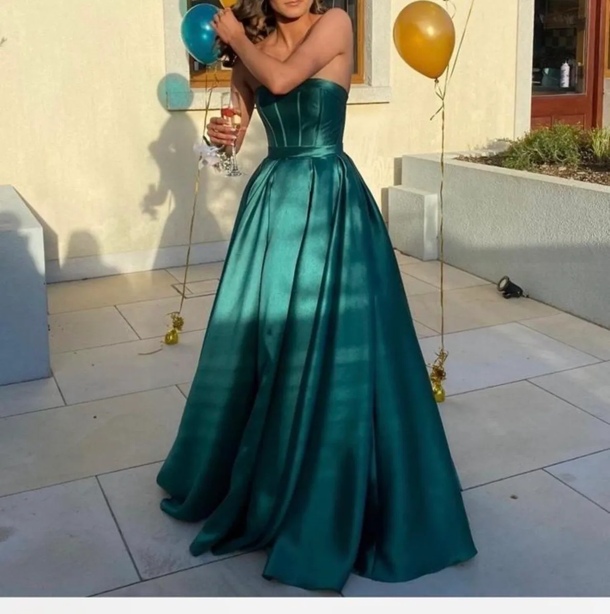 Emerald Green ball gown/debs dress - Image 1
