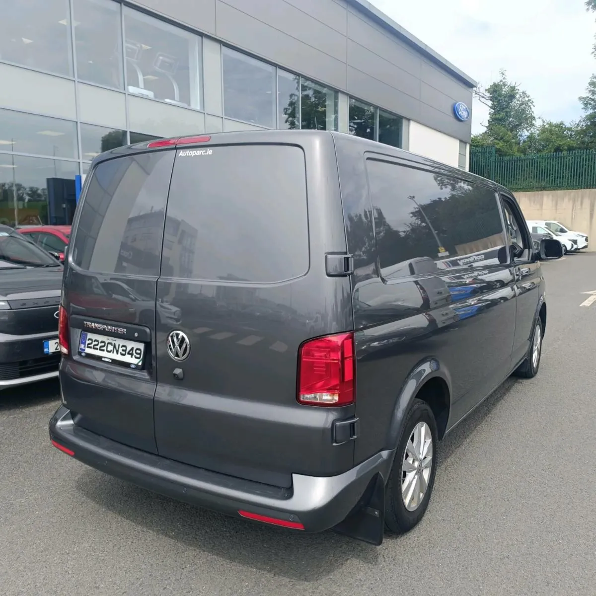2022 VW Transporter Automatic - Image 4