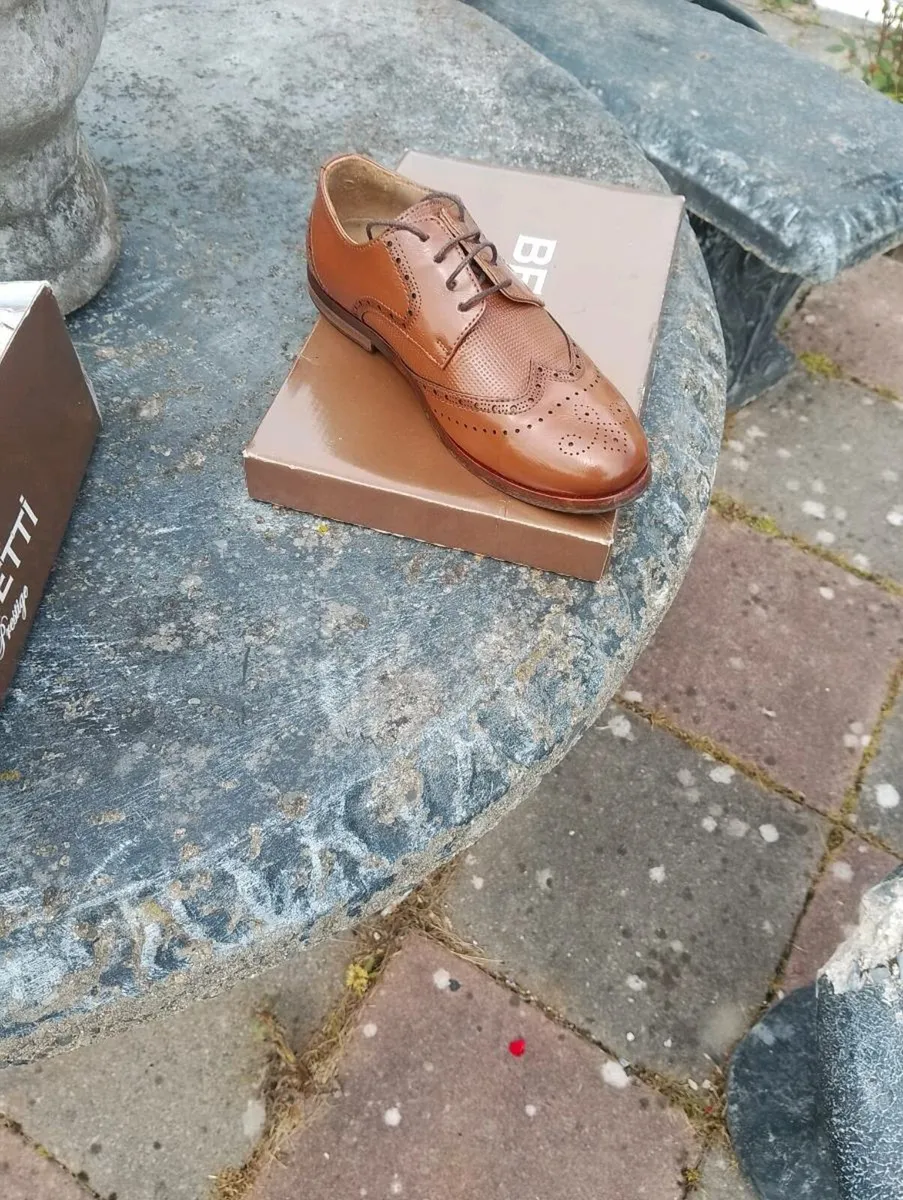 Boys shoes - Image 2